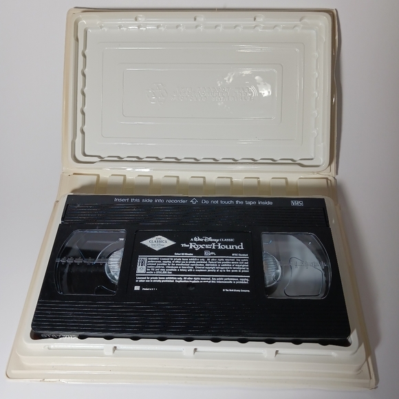 Black Diamond Fox and the Hound - Picture 4 of 7